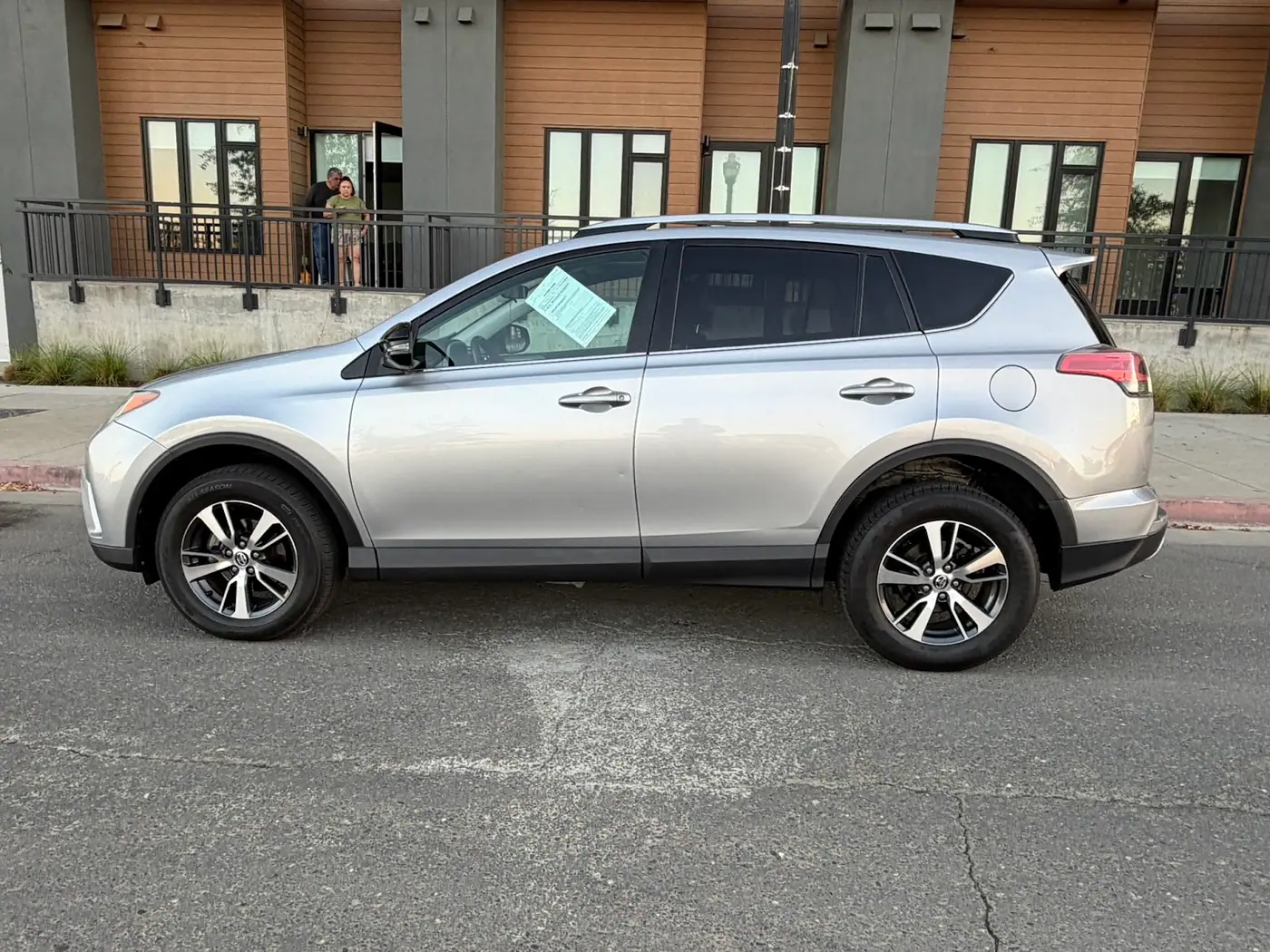 2016 Toyota RAV4 XLE for sale in Sacramento — photo 3
