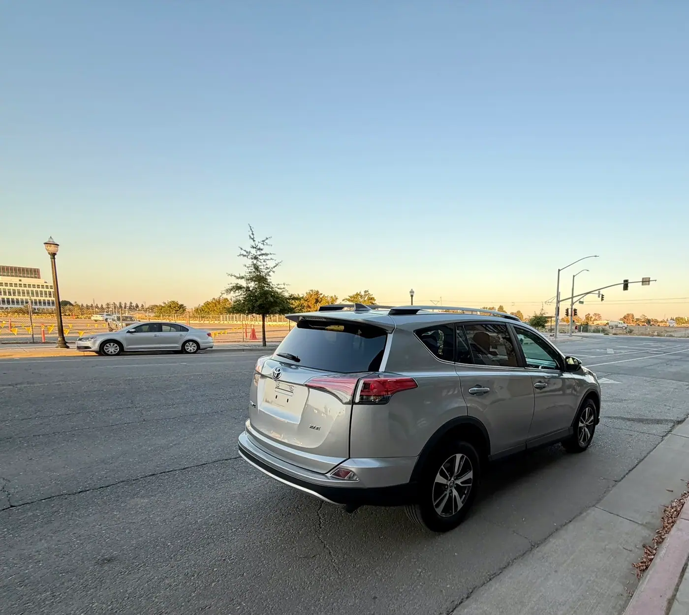 2016 Toyota RAV4 XLE for sale in Sacramento — photo 9