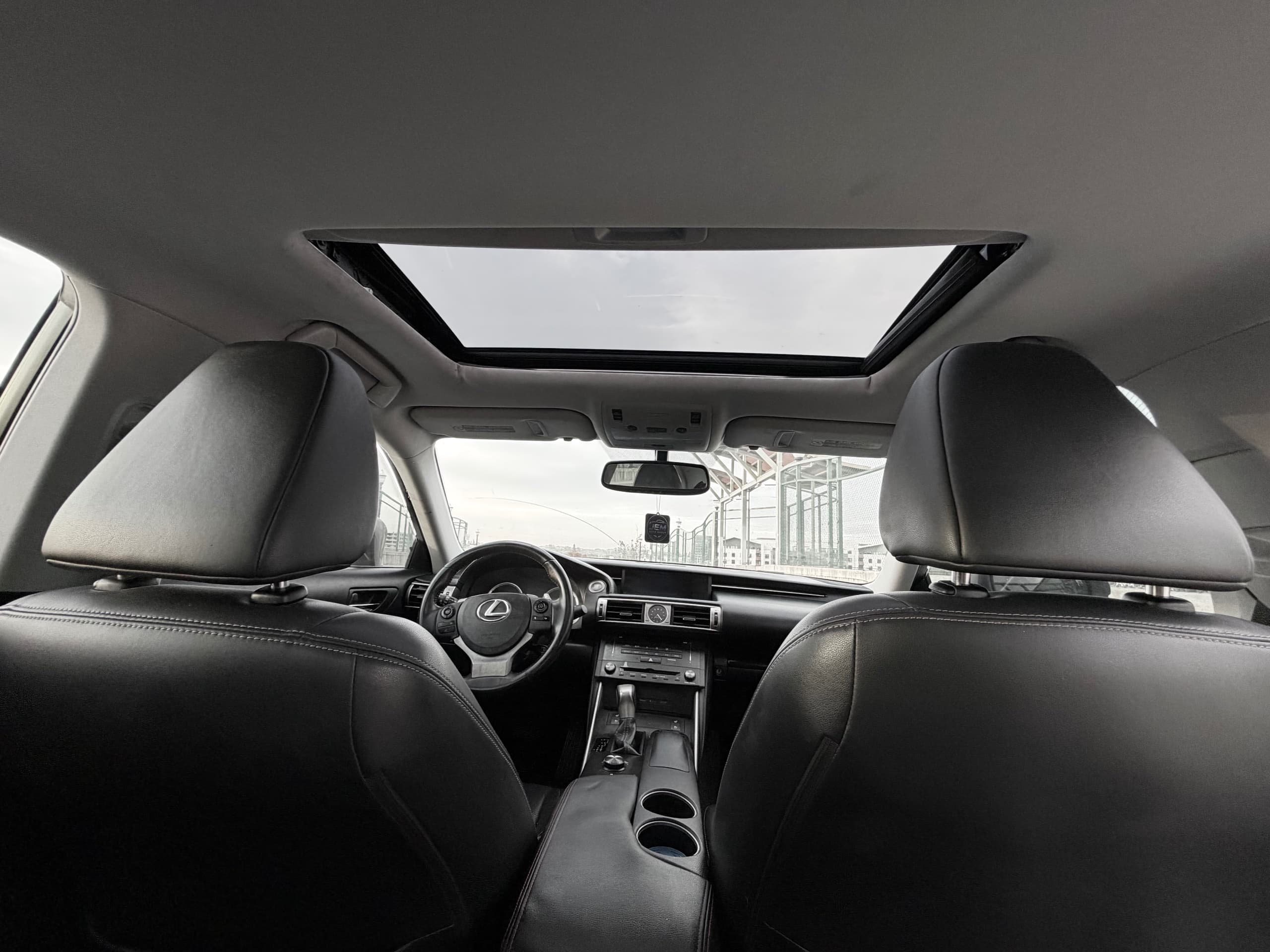 2015 Lexus Is photo