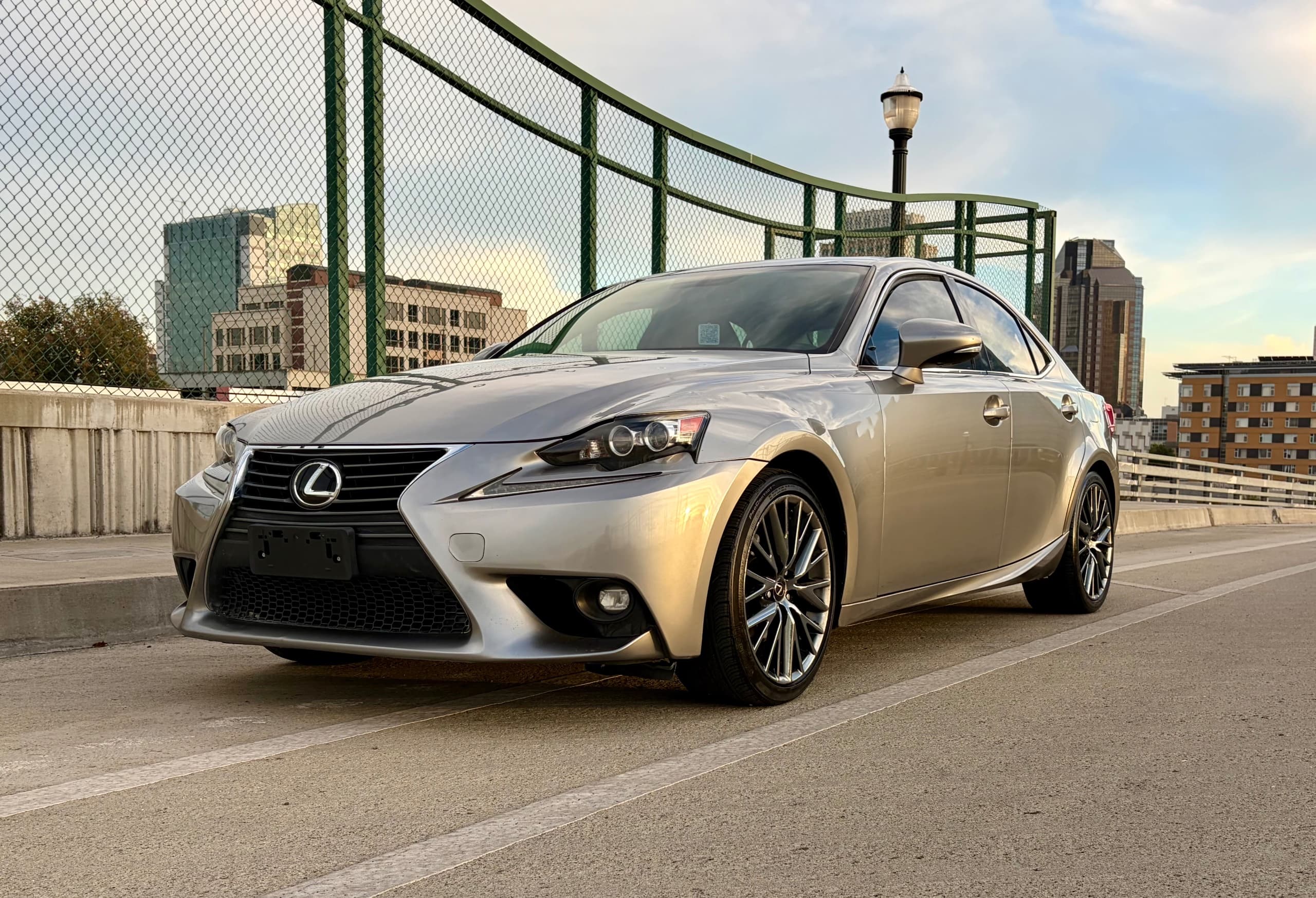 2015 Lexus Is photo