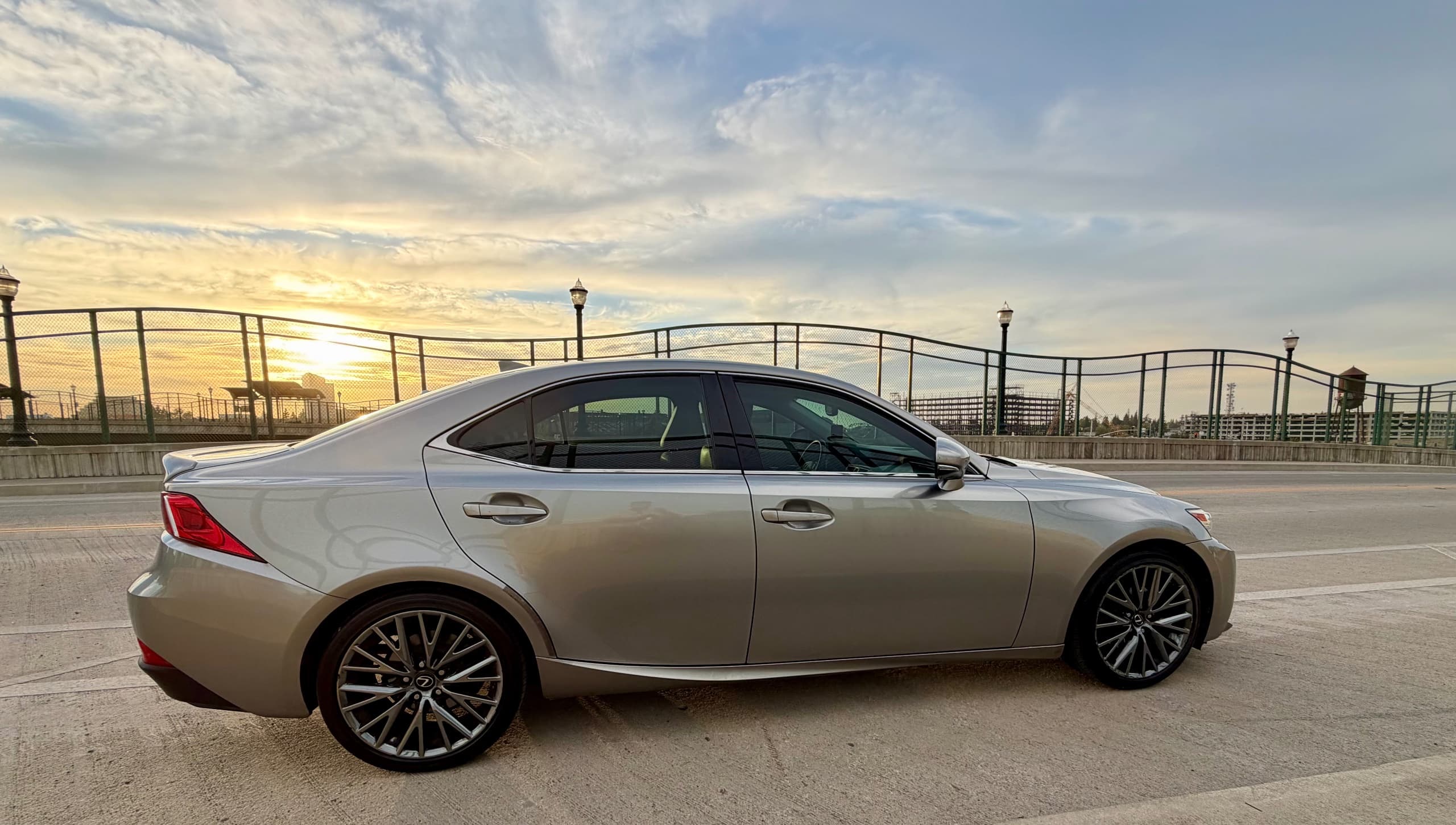 2015 Lexus Is photo